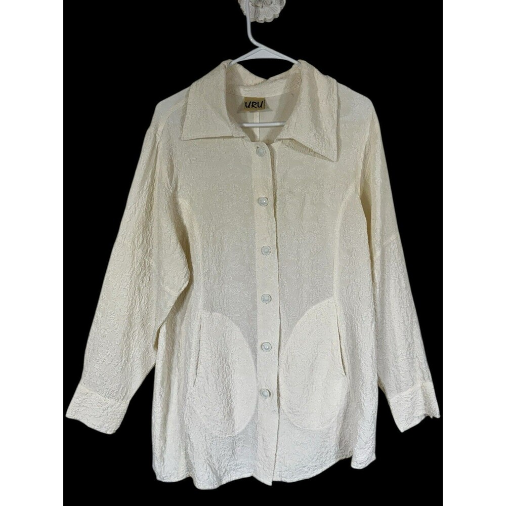 URU Vtg FAB Ivory Embossed Washable Silk Floral Tunic Top Pockets Flowy Art O/S